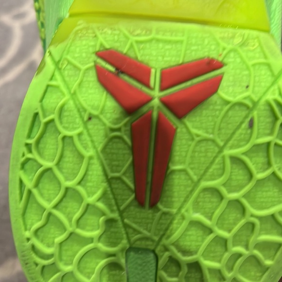 Nike Green and Red Sneakers with Sporty Design - Picture 2 of 4